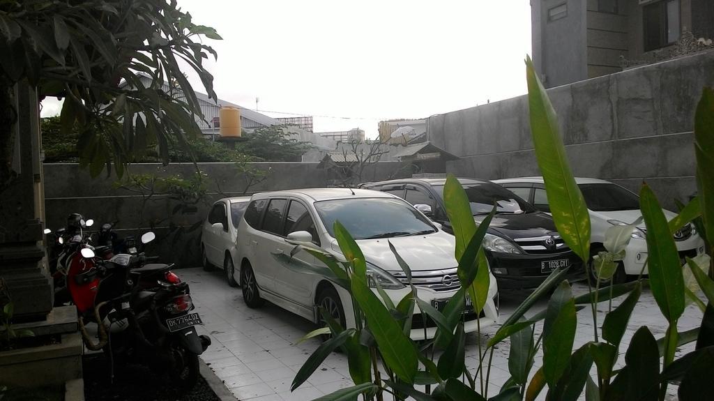 Kubu Carik Legian Exterior foto